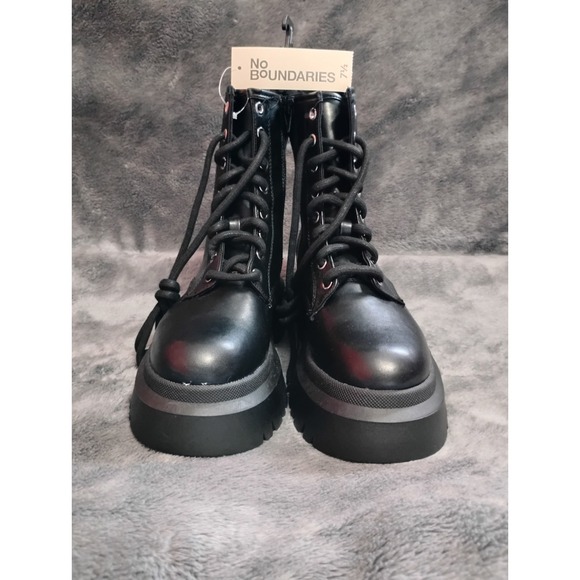 Sole Bliss Shoes - No Boundaries Lug Sole Combat Boots Wide Width Size 7.5